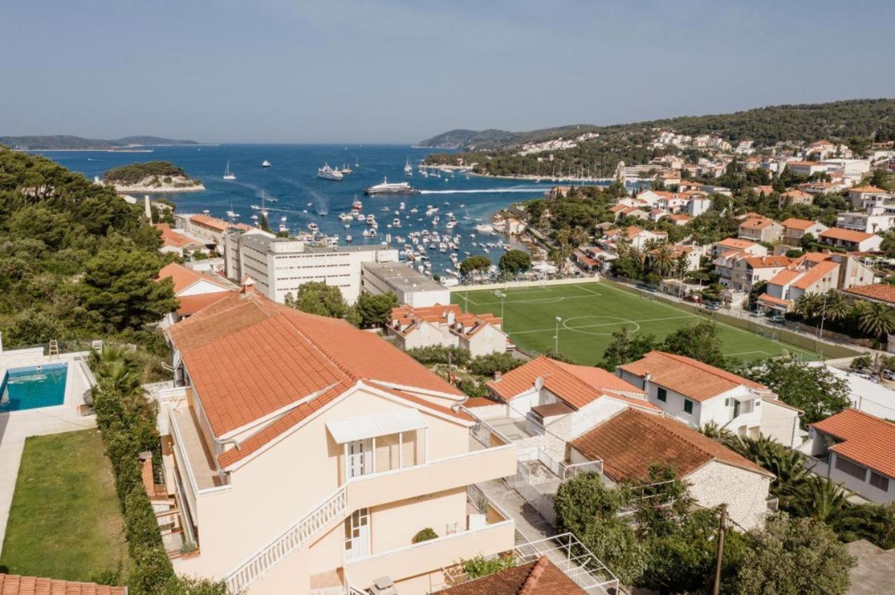 Apartment Sunny Elza 2 Hvar Town Exteriör bild